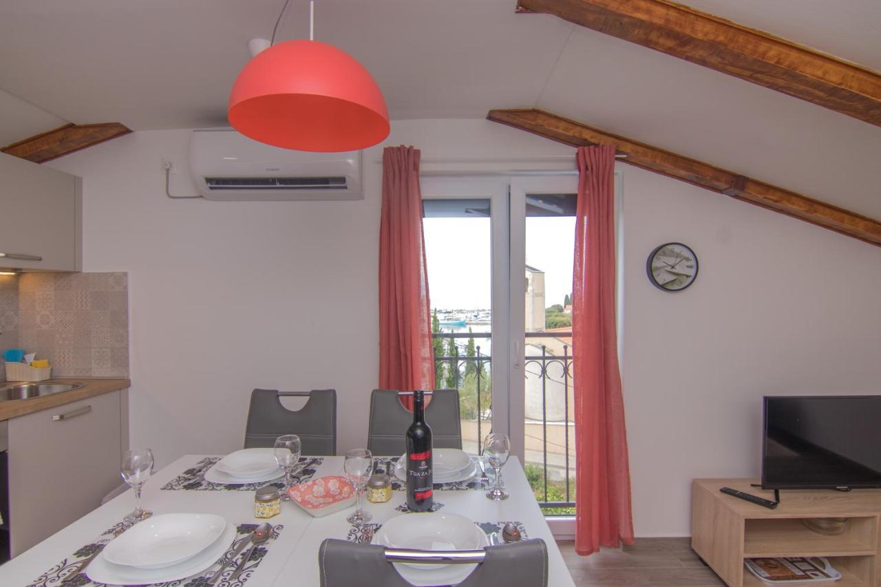 Apartmani Mario Malinska Exterior photo